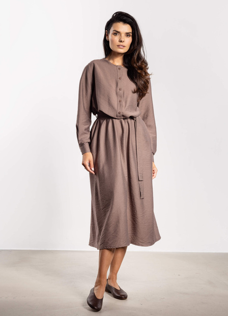 Elegancka sukienka rozkloszowana z długim rękawem taupe