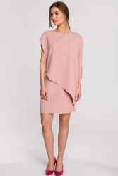 Elegancka sukienka z asymetryczną falbaną drapowana różowa