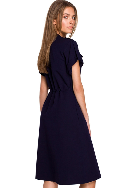Sukienka koszulowa trapezowa granatowa szmizjerka z wiązaniem
