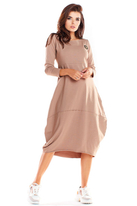 Bawełniana sukienka z dopasowaną górą i obszernym dołem beż