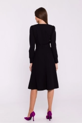Elegancka sukienka rozkloszowana z paskiem czarna