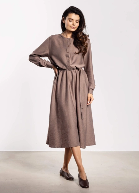 Elegancka sukienka rozkloszowana z długim rękawem taupe