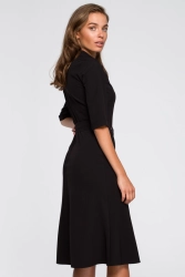Elegancka sukienka koszulowa z kołnierzykiem paskiem czarna