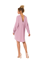 Sukienka koszulowa z dekoltem V na plecach różowa