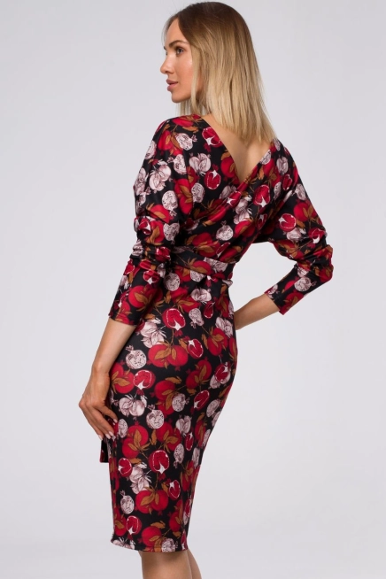 Dopasowana sukienka dzianinowa z kopertową górą i nadrukiem