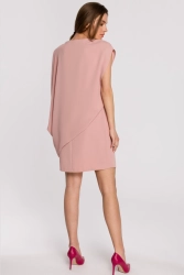 Elegancka sukienka z asymetryczną falbaną drapowana różowa