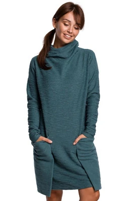 Ciepła dzianinowa sukienka z golfem bawełniana zielona