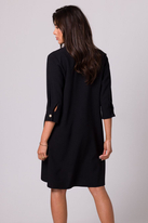 Swobodna sukienka z kołnierzykiem guzikami i kieszeniami czarna