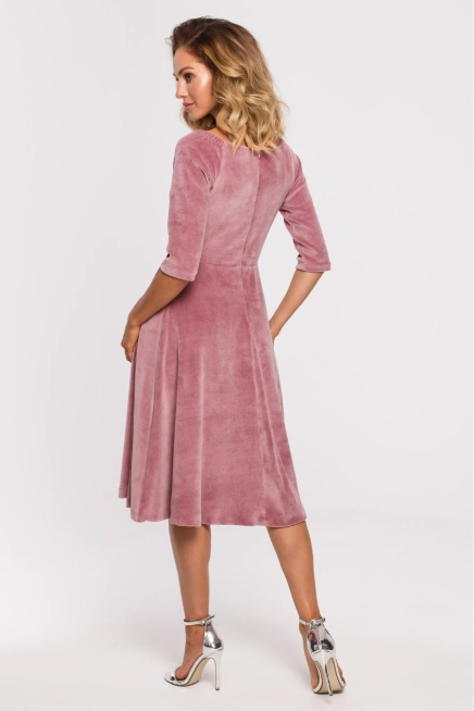 Sukienka welurowa rozkloszowana kopertowa dekolt V różowa