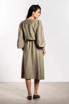 Elegancka sukienka rozkloszowana z długim rękawem zielona