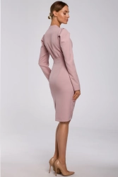 Elegancka mocno marszczona sukienka z dekoltem V pudrowa