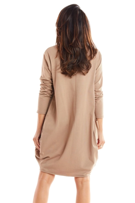 Bawełniana sukienka oversize z długim rękawem beżowa