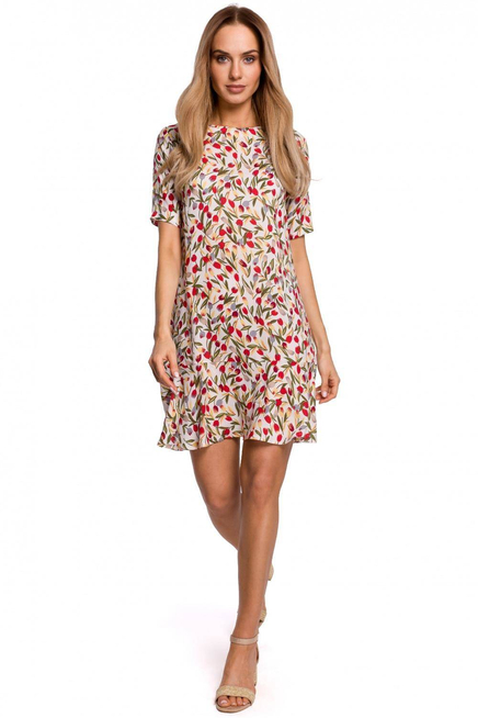 Przewiewna trapezowa sukienka w kwiaty z falbaną na lato