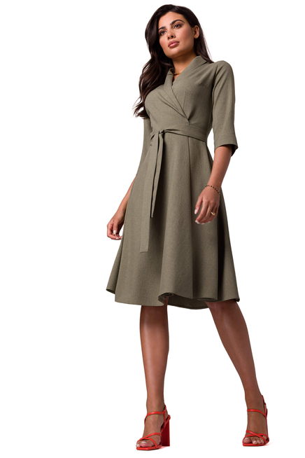 Rozkloszowana sukienka kopertowa z wiązaniem w pasie khaki