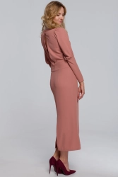 Elegancka długa sukienka ołówkowa z rozcięciem pudrowa 