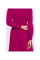 Elegancka sukienka rozkloszowana z paskiem fioletowa