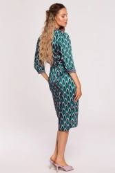 Satynowa sukienka kopertowa z dekoltem V i wiązaniem zielona