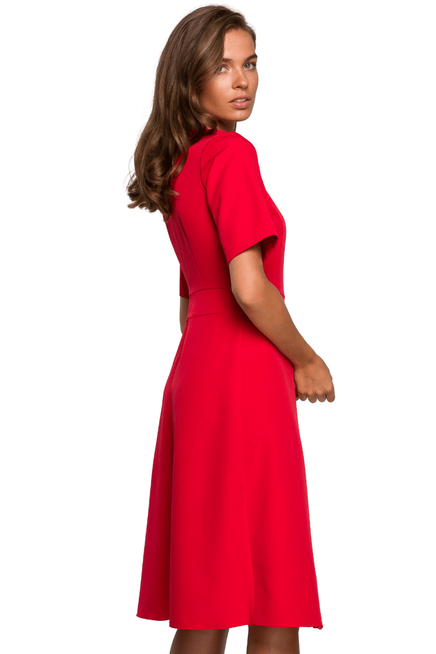 Sukienka elegancka trapezowa z asymetrycznym dołem czerwona wizytowa