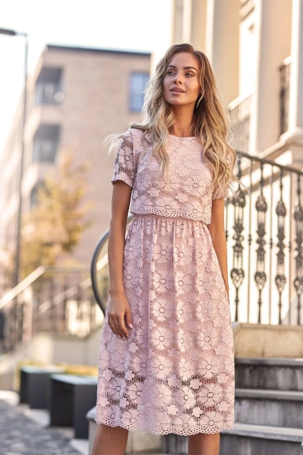 Sukienka na wesele koronkowa rozkloszowana pudrowy róż