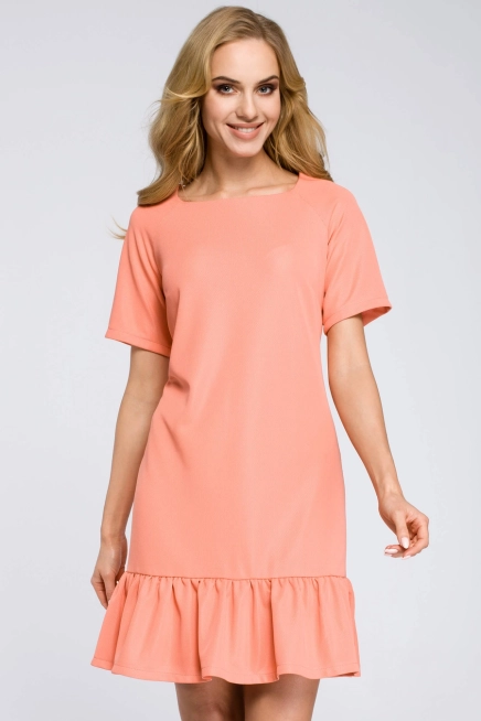 Sukienka dzianinowa trapezowa z falbaną na dole koral