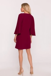 Elegancka sukienka trapezowa z bufiastymi rękawami bordowa