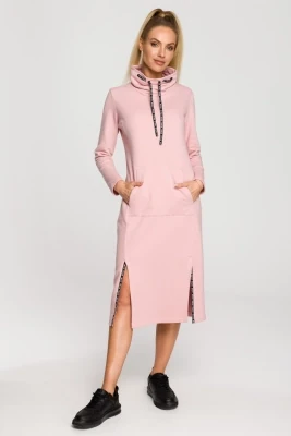 Sukienka sportowa z dzianiny bawełnianej z kołnierzem różowa
