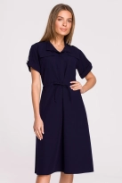 Sukienka koszulowa trapezowa granatowa szmizjerka z wiązaniem