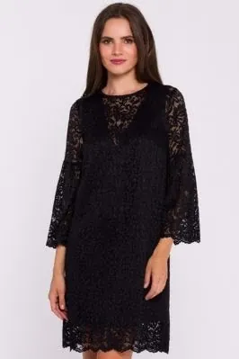 Czarna sukienka koronkowa elegancka trapezowa