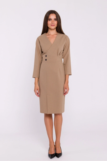 Elegancka sukienka ołówkowa z zaznaczoną talią czarna