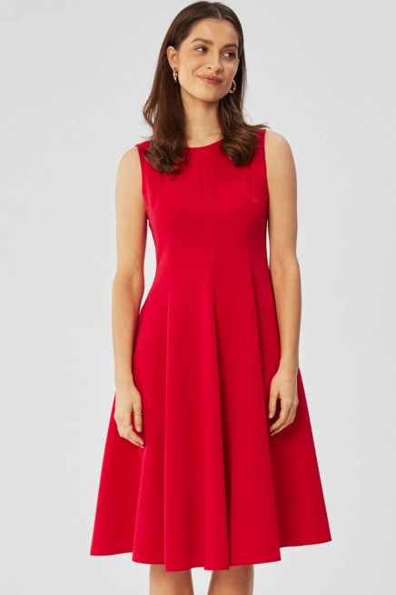 Elegancka rozkloszowana sukienka koktajlowa czerwona