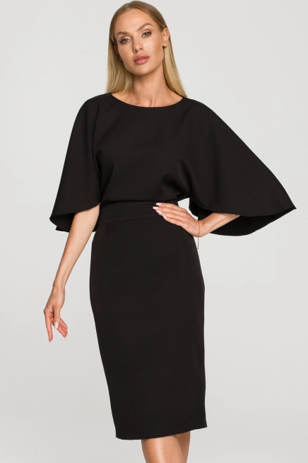 Sukienka ołówkowa z szerokimi rękawami czarna z pelerynką