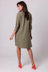 Luźna sukienka z kołnierzykiem guzikami i kieszeniami oliwka
