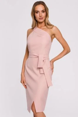 Sukienka elegancka ołówkowa na jedno ramię z rozcięciem pudrowy róż