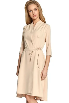 Sukienka trapezowa kopertowa z paskiem i kieszeniami beżowa