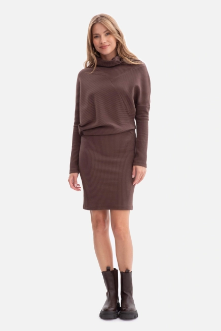 Bawełniana ołówkowa sukienka z dzianiny zbluzowana brąz