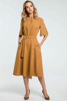 Sukienka elegancka rozkloszowana z paskiem brązowa