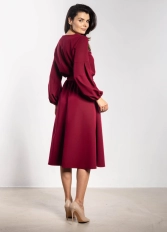 Elegancka sukienka rozkloszowana z długim rękawem bordowa