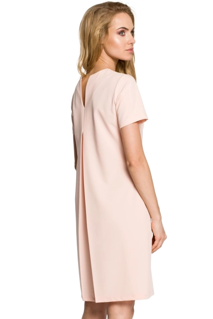 Sukienka trapezowa z kontrafałdą i dekoltem z tyłu różowa