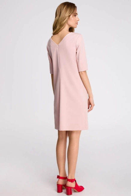 Elegancka sukienka trapezowa midi z dekoltem V z tyłu różowa