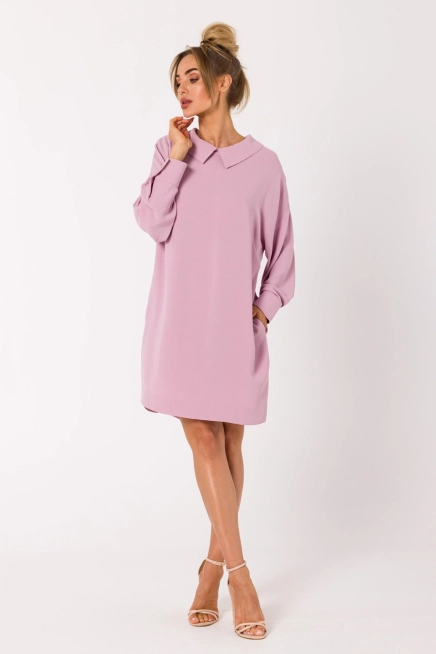 Sukienka koszulowa z dekoltem V na plecach różowa
