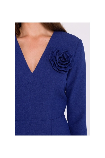 Elegancka sukienka ołówkowa z dekoltem V niebieska