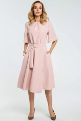 Sukienka elegancka rozkloszowana z paskiem pudrowy róż