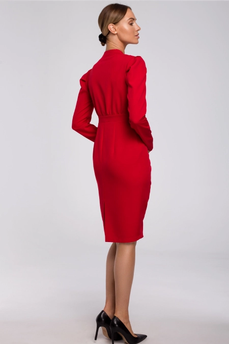 Elegancka mocno marszczona sukienka z dekoltem V czerwona