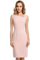Sukienka elegancka ołówkowa z asymetrycznym dekoltem pudrowy róż