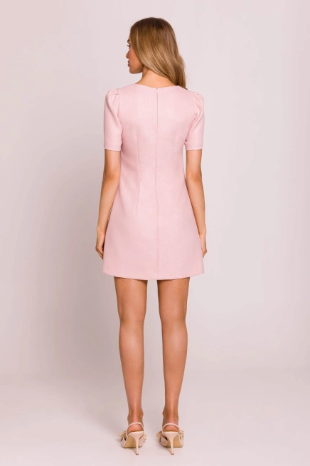 Elegancka sukienka trapezowa mini brzoskwiniowa