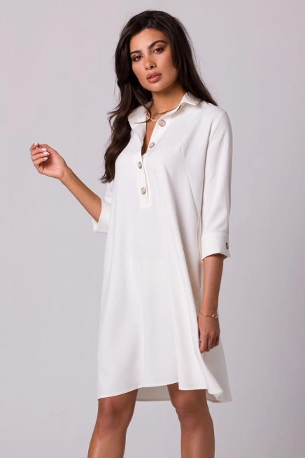 Luźna sukienka z kołnierzykiem guzikami i kieszeniami ecru