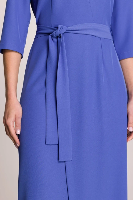 Elegancka sukienka midi z dekoltem V i rozcięciem niebieska