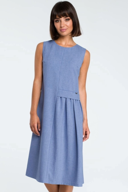 Lniana sukienka trapezowa na lato bez rękawów niebieska