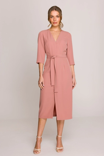 Elegancka sukienka midi z dekoltem V i rozcięciem różana