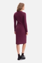 Bawełniana sukienka dzianinowa ołówkowa z dekoltem V fiolet